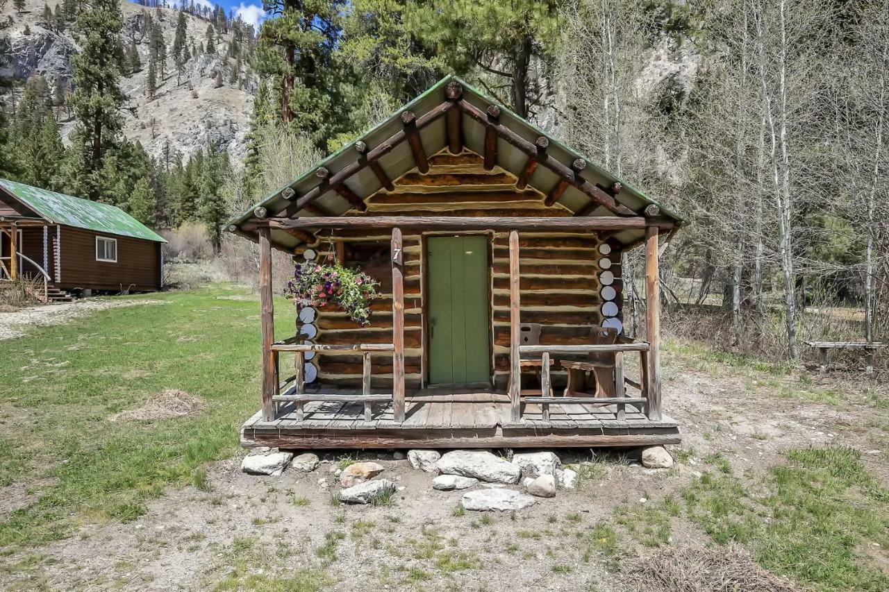 Sawtooth Lodge Stanley Екстер'єр фото