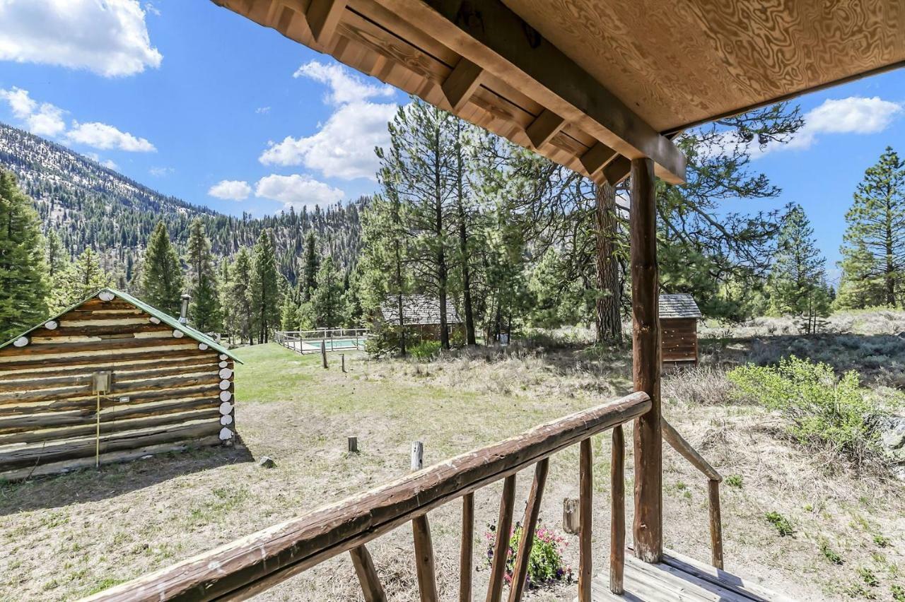 Sawtooth Lodge Stanley Екстер'єр фото