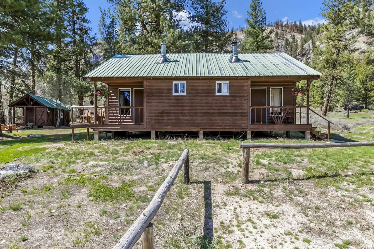 Sawtooth Lodge Stanley Екстер'єр фото