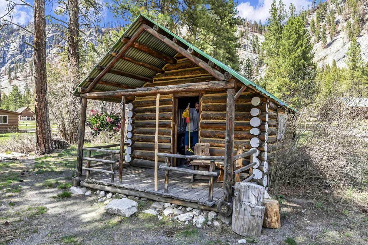 Sawtooth Lodge Stanley Екстер'єр фото