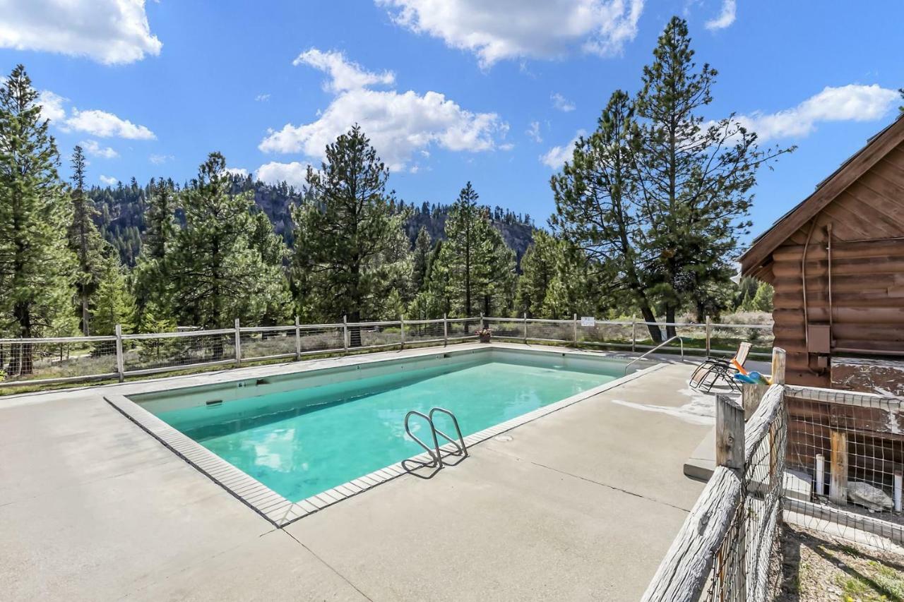 Sawtooth Lodge Stanley Екстер'єр фото